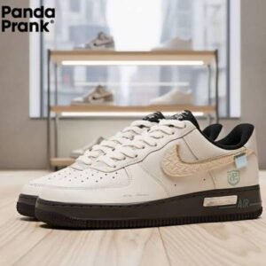 nik-e-airforce-1-panda-prank-x-merry-christmas