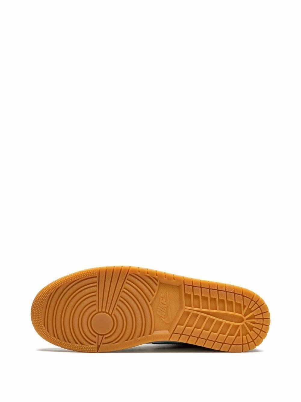 Air Jordan 1 Low Se Barcelona Cyber - Image 4