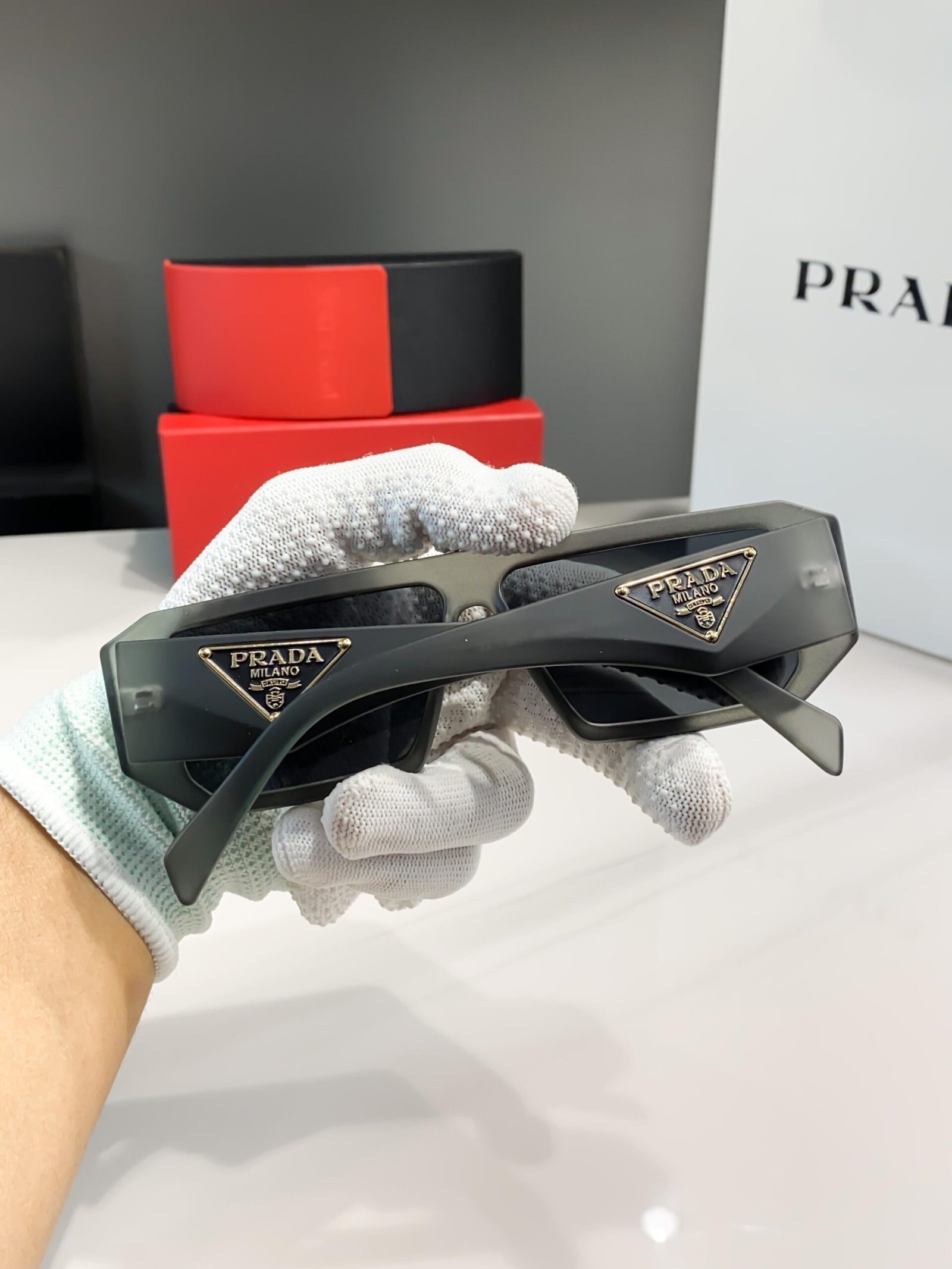 Prada - Image 5