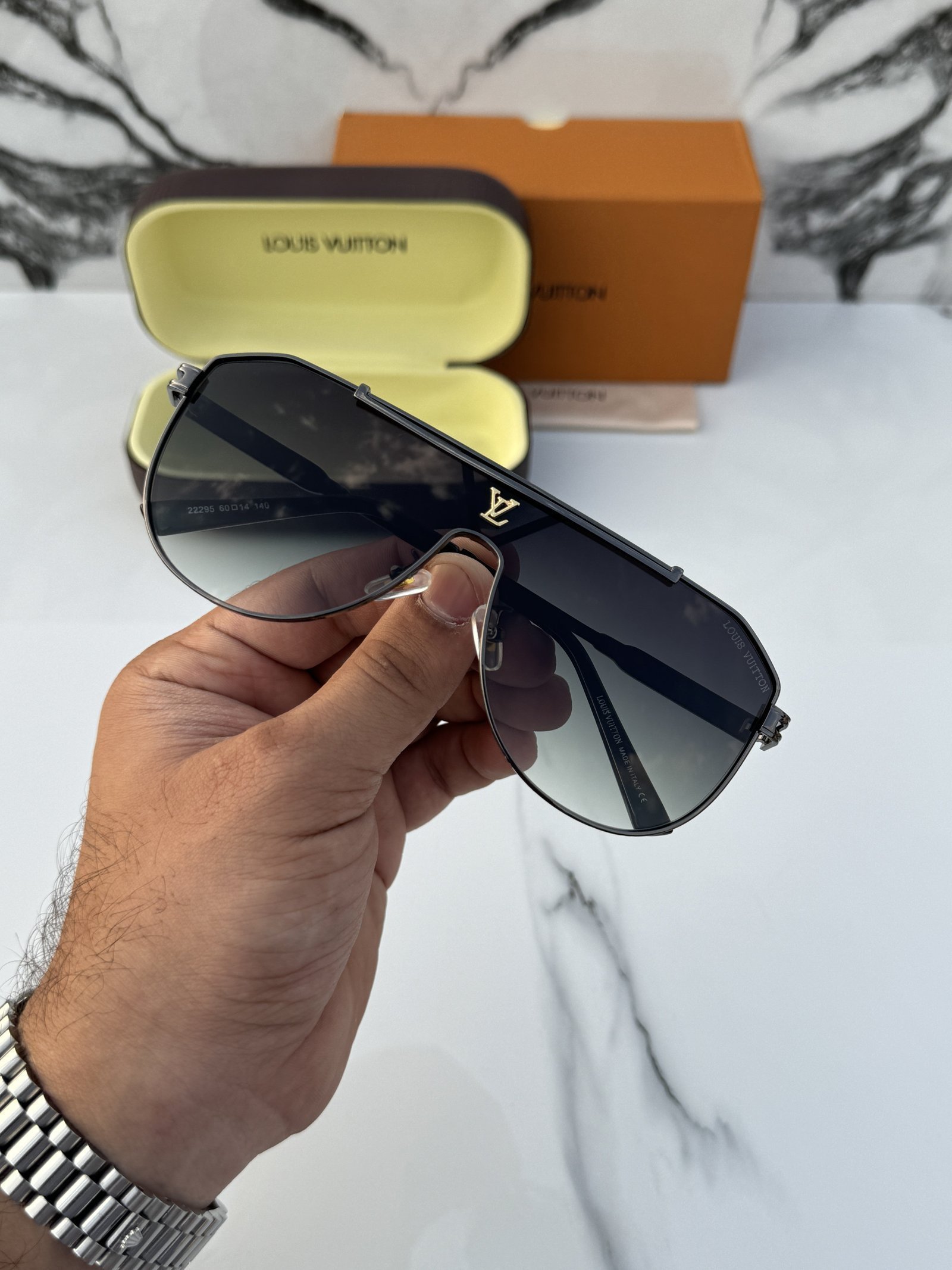 Branded Lv 22295 Sunglasses Green Shaded (With Original Kit) - Image 2
