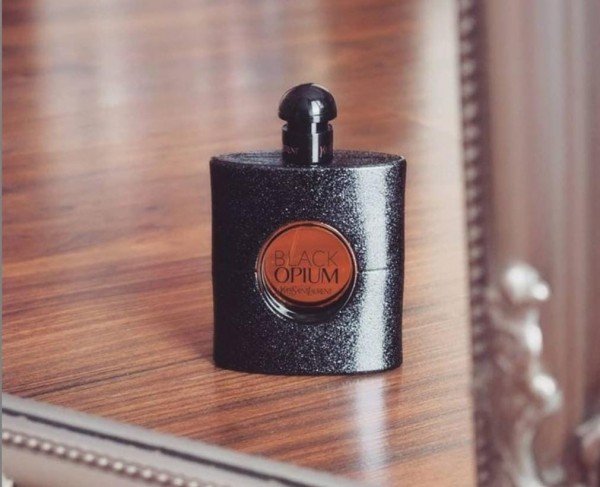 YSL BLACK OPIUM EAU DE PARFUME - Image 2