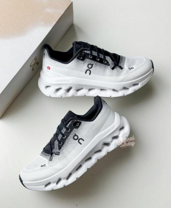 ON CLOUD Running TILT 2.0 BLACK IVORY HP TOP BATCH UA - Image 3