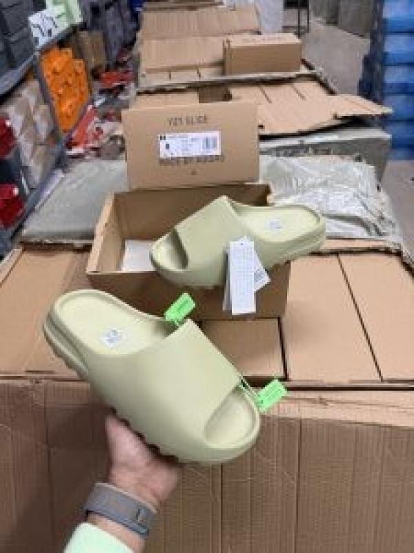 Adidas Yeezy Slide Resin UA Quality TOP BATCH UA - Image 2