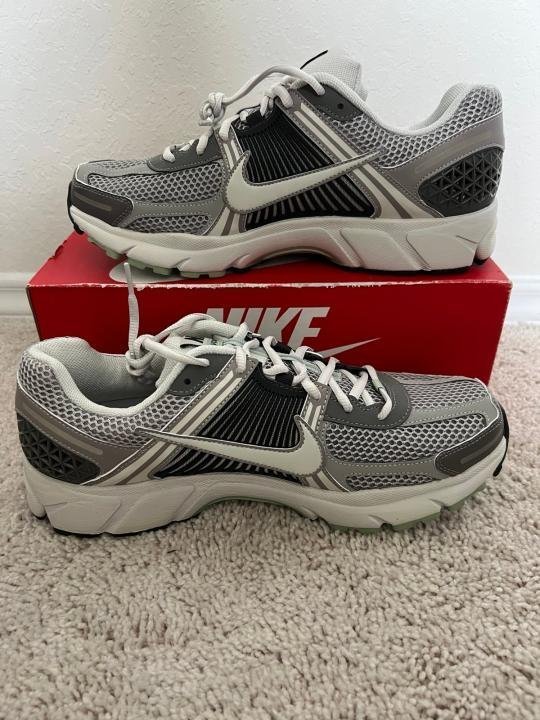 Nikkee Zoom Vomero 5 Cobblestone Flat Pewter TOP BATCH UA - Image 2