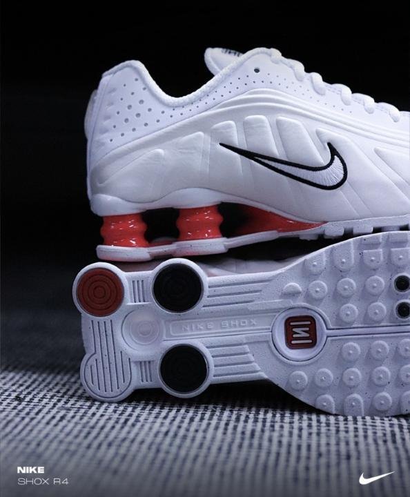 NIKE AIRMAX SHOX R4 WHITE PHANTOM PICANTE RED TOP BATCH UA - Image 5