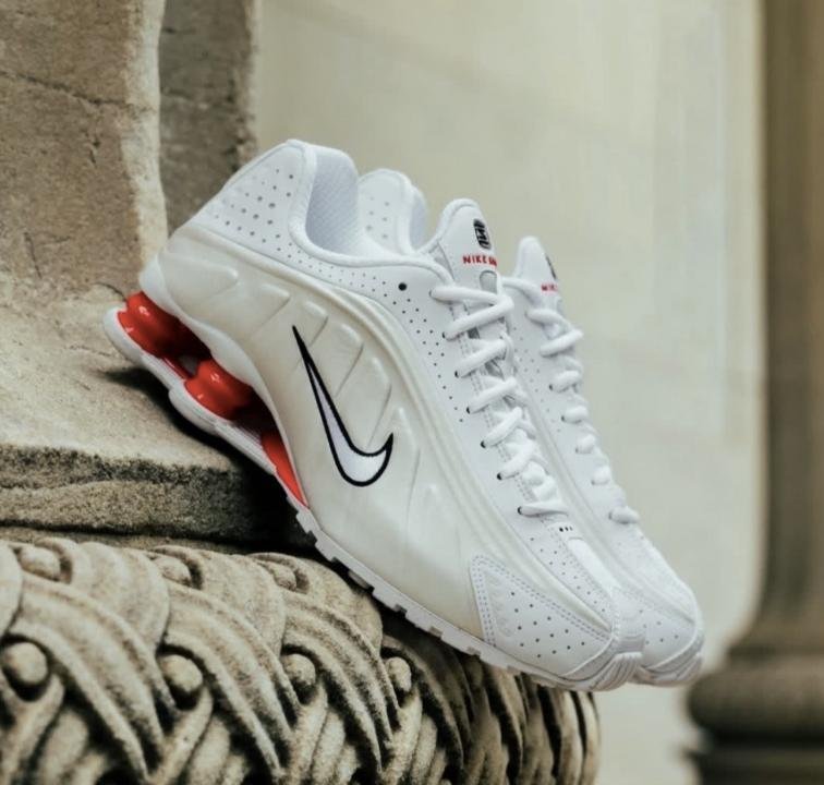 NIKE AIRMAX SHOX R4 WHITE PHANTOM PICANTE RED TOP BATCH UA - Image 3