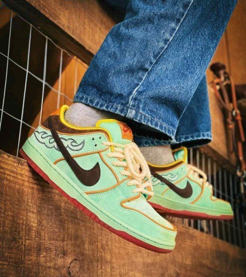 Nike SB Dunk Low QS Black Rodeo Tourmaline TOP BATCH UA - Image 2