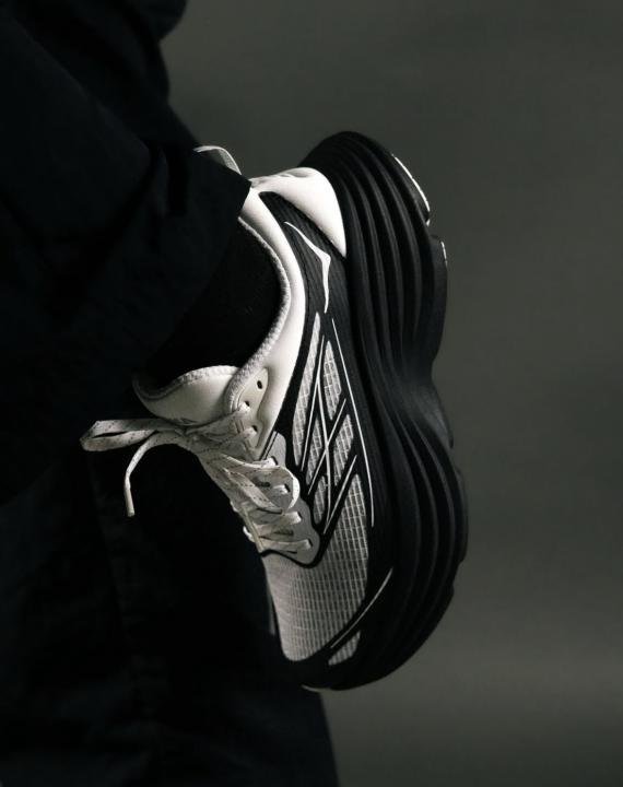 Hoka Bondi 8 TS Caged - FrostBlack TOP BATCH UA - Image 2