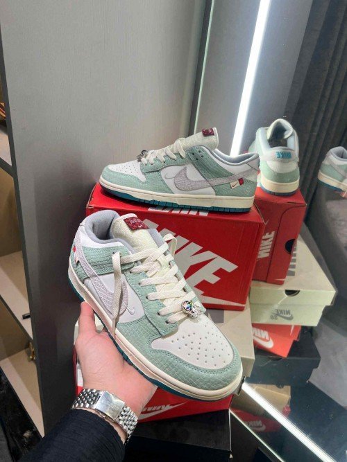 Nike SB Dunk LX Year Of Dragon TOP BATCH UA - Image 2