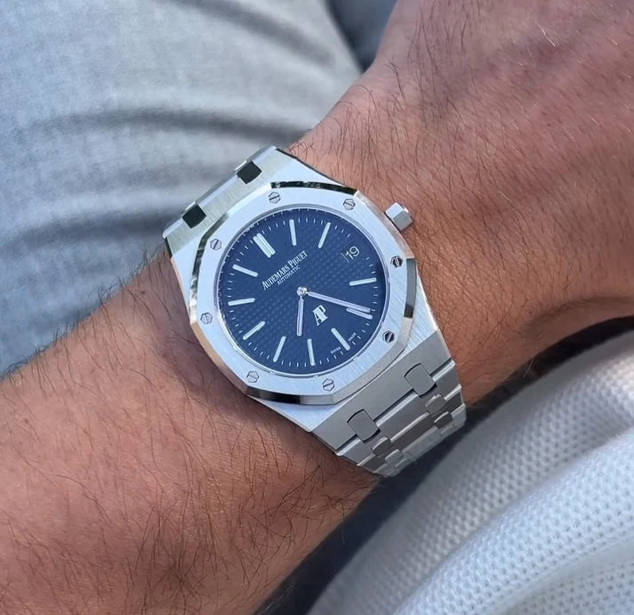 Audemars Piguet AP Royal Oak Silver Blue Metal - Image 2