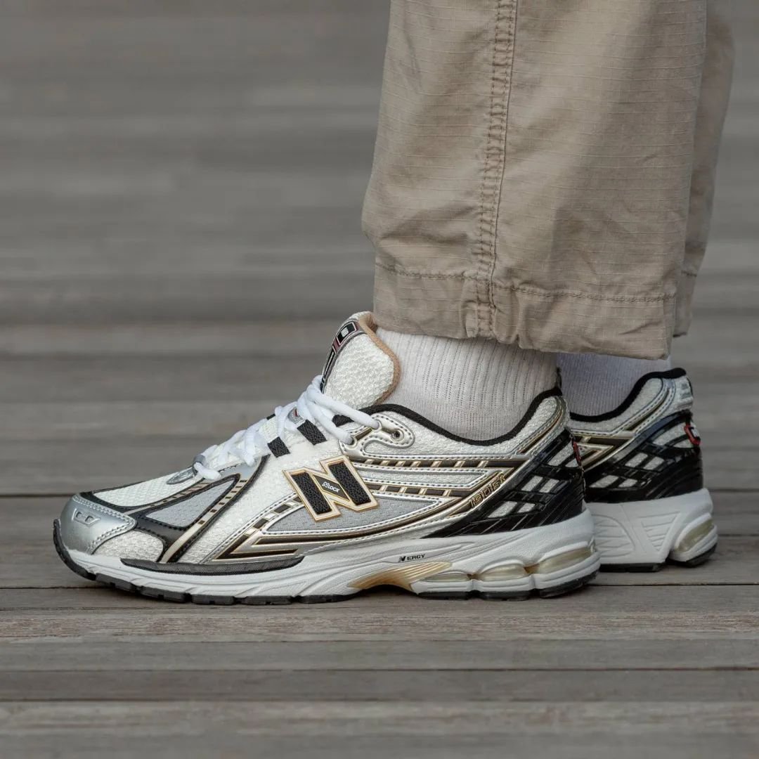 NEW BALANCE 1906R (WHITE/GOLD) - Image 3