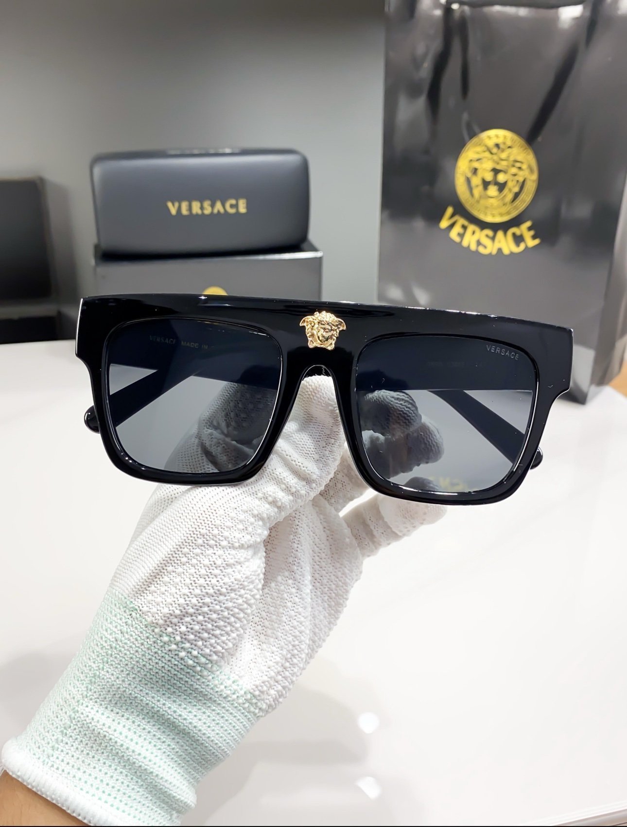 Versace - Image 3