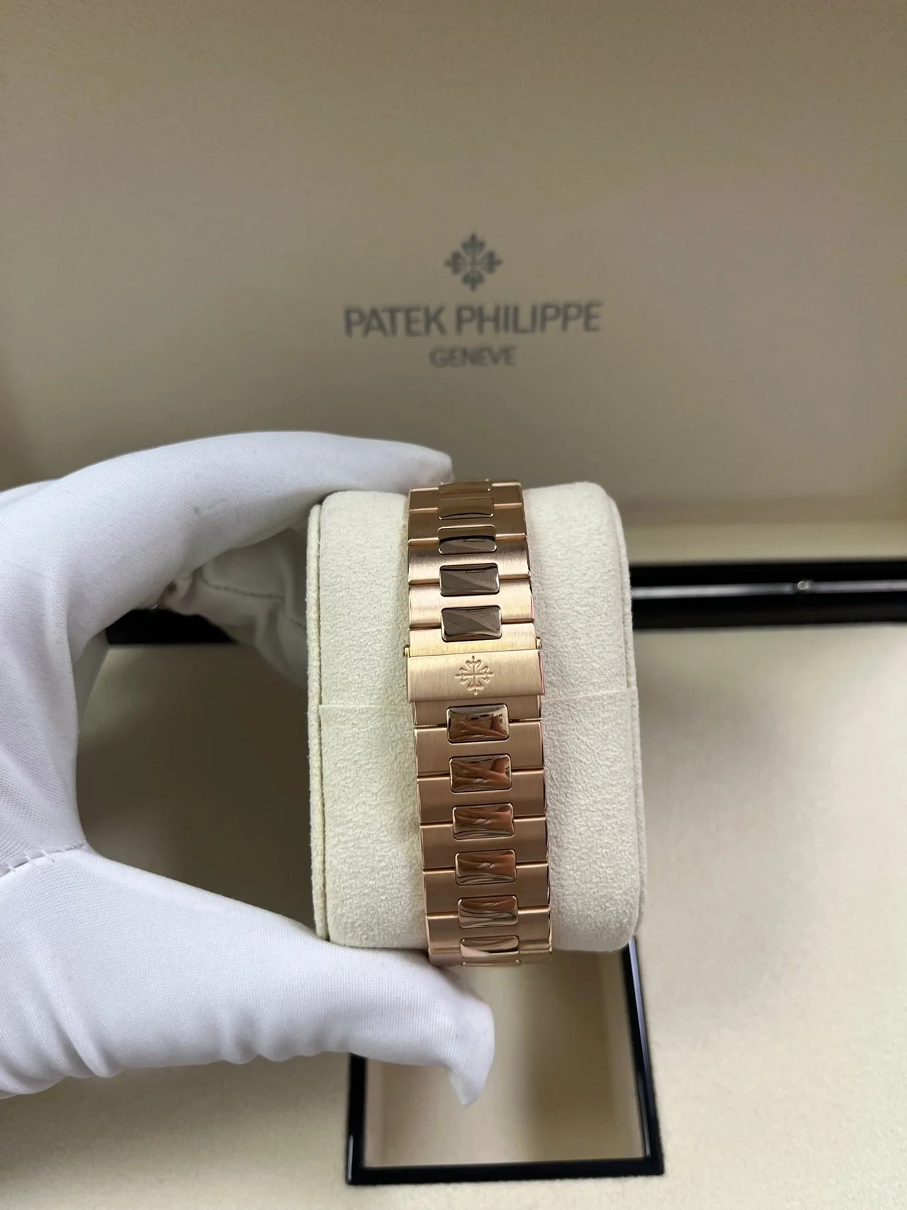 Patek Philippe Nautilus Rose Gold/ Black Gradient Dial - Image 5