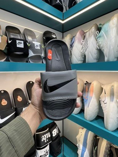 NIKE Victory Slide