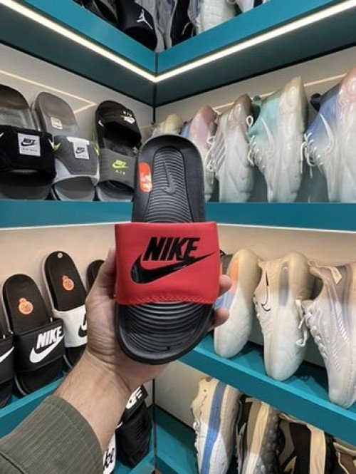 NIKE Victory Slide