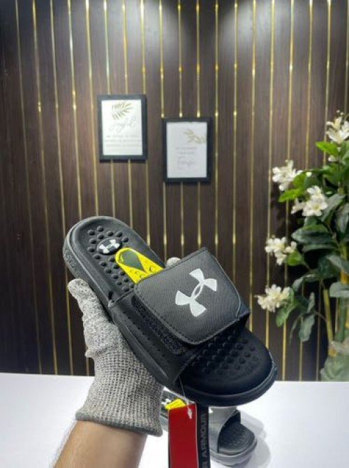 UNDER ARMOUR SOFT CUSHION SLIDE