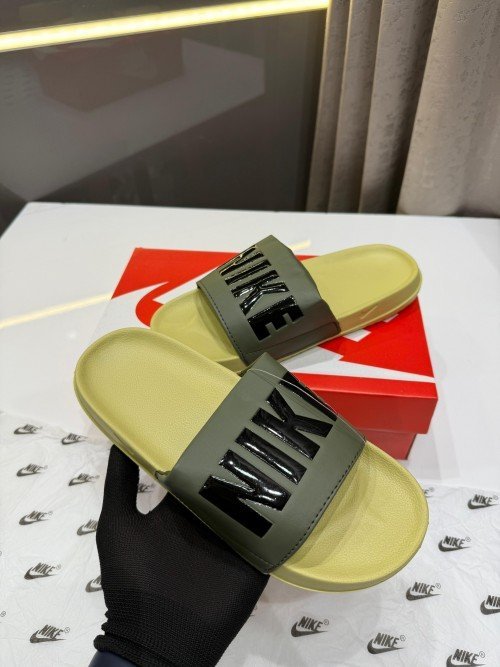 Nike Off Court Premium Slide