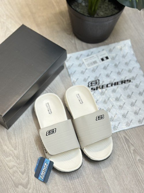 Skechers Go Recover Adjust Premium Beige Black Slides