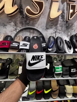 NIKE TURBO SOFTY.