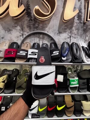 NIKE TURBO SOFTY.