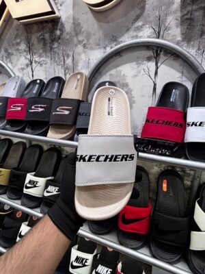 SKECHERS HYPEBURST ULTRA COMFORT.
