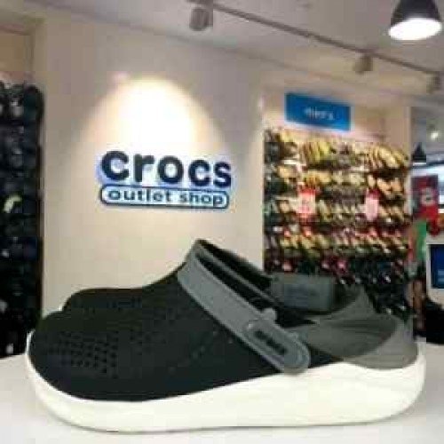 crocss literide black white