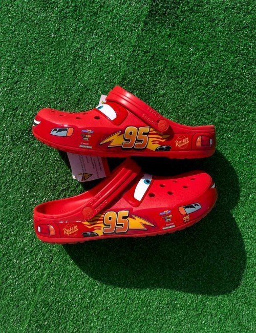 CROCCS CLOGS MCQUEEN RED - Image 2