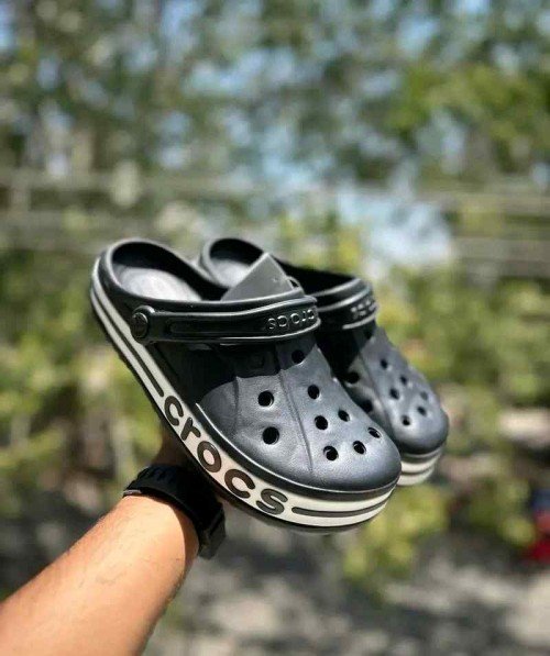 CROCCS BAYABAND CLOGS BLACK - Image 2