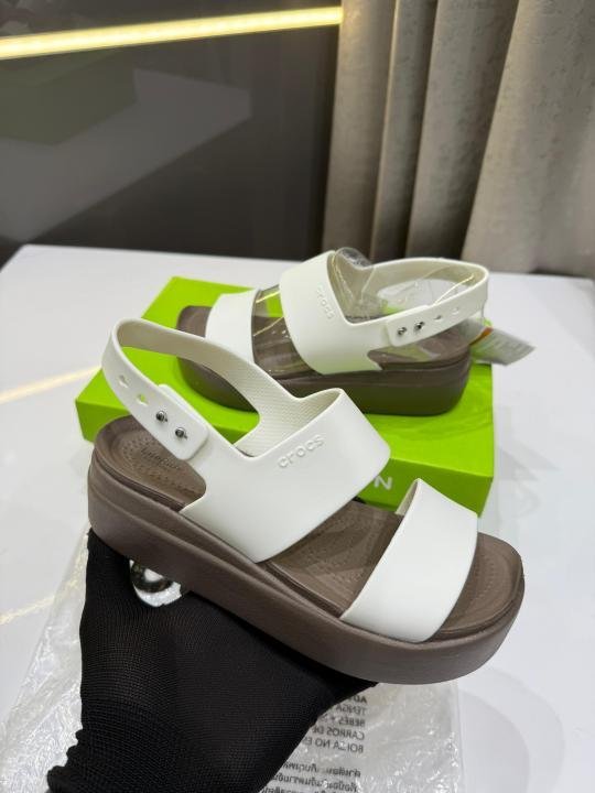 wmn s Crocccss brooklyn slingback low wedge sandals for her
