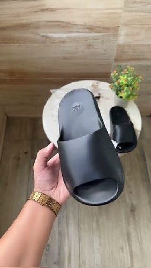 Adida_s Yeezy Kenya Slides Black - Image 2