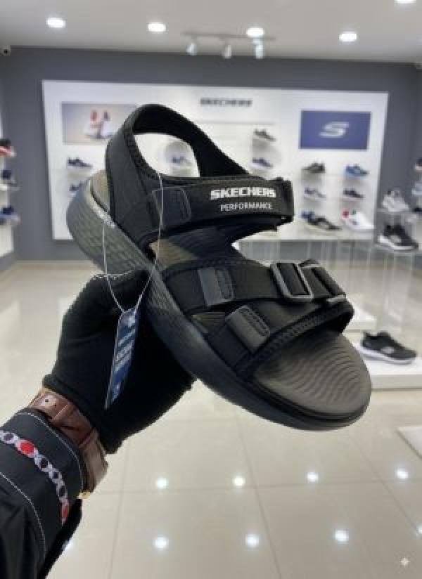 Skecher-Go Walk black Premium Sandal