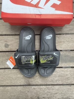 Nik_e Swoosh Sportswear Black Slide