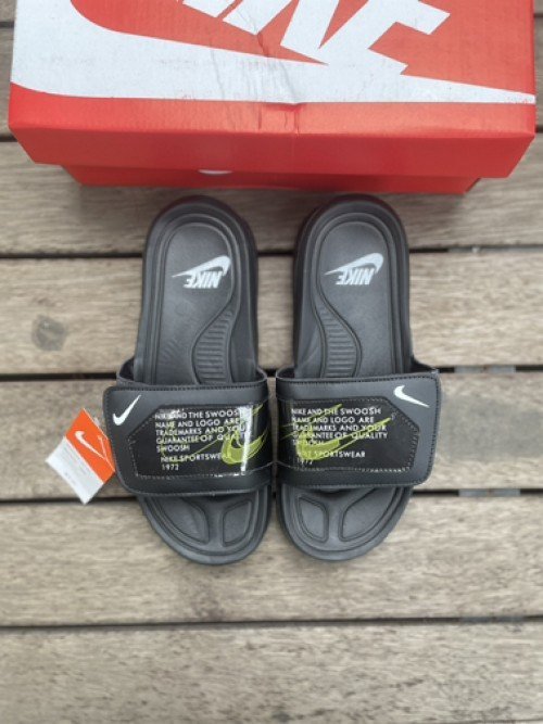 Nik_e Swoosh Sportswear Black Slide