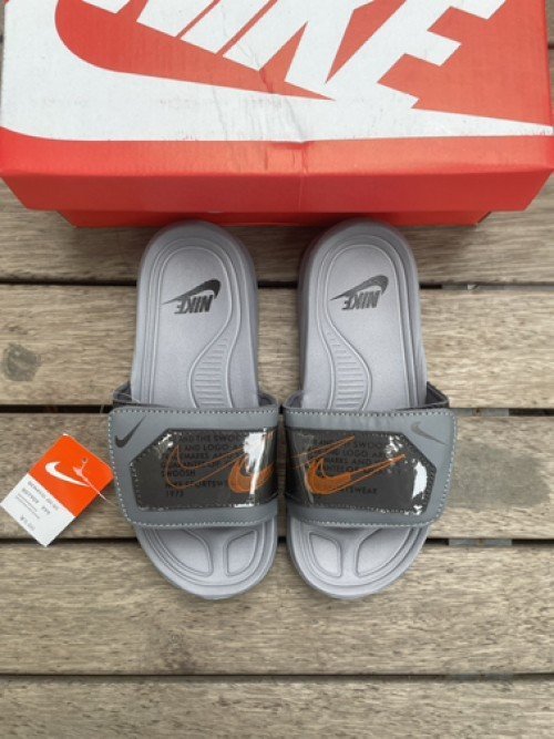 Nik_e Swoosh Sportswear Grey Slide