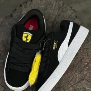 Pumaa Ferrarii Suede XL Black White