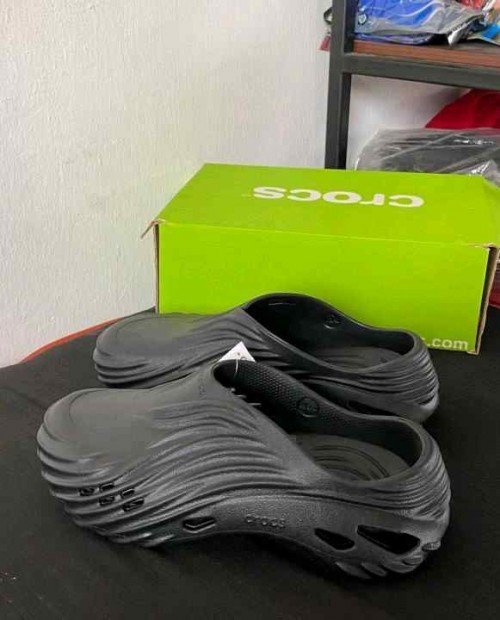 CrocsS Echo Wave Clogs All Black - Image 2